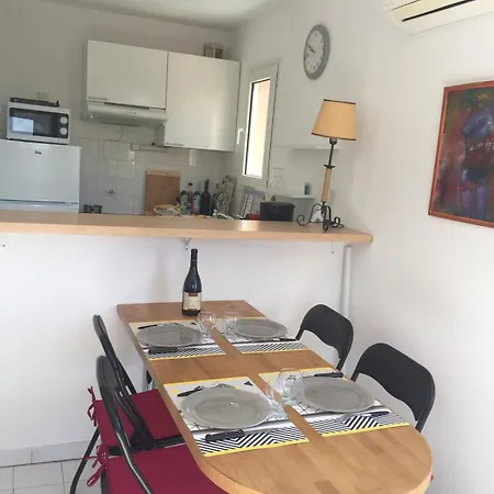 6 Personnes A Raphael Valescure Piscine Tennis Petanque Apartment *